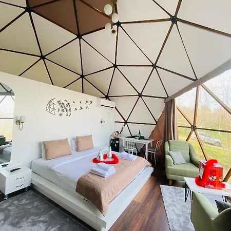 Phalesia Glamping Hotel