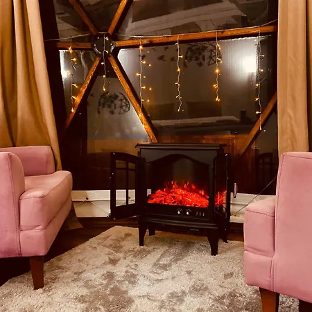 Hotel Phalesia Glamping *