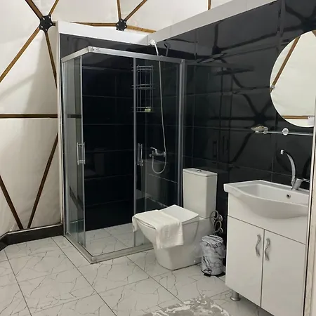 Phalesia Glamping