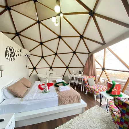Phalesia Glamping Hotel *