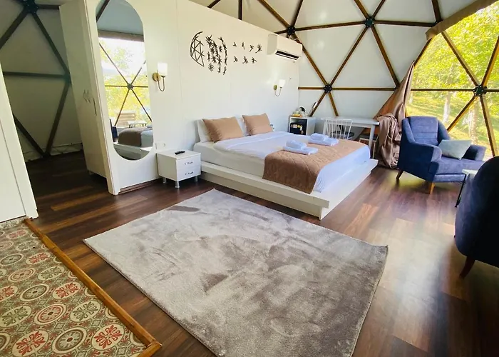 Phalesia Glamping מלון *