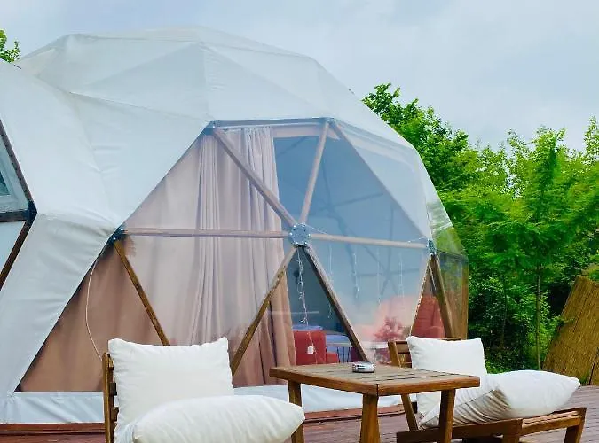 מלון Phalesia Glamping *