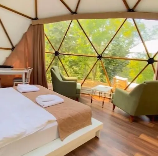 Phalesia Glamping מלון *