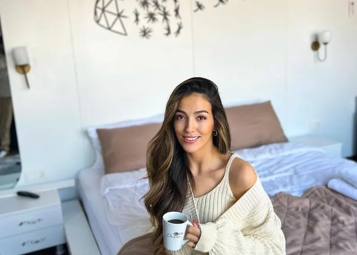 Phalesia Glamping ספנג'ה