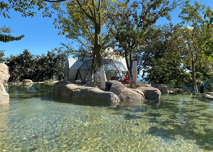 Phalesia Glamping ספנג'ה