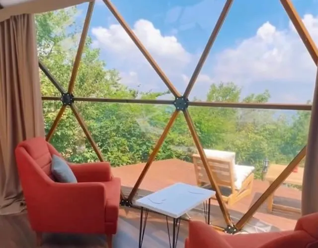 Phalesia Glamping מלון