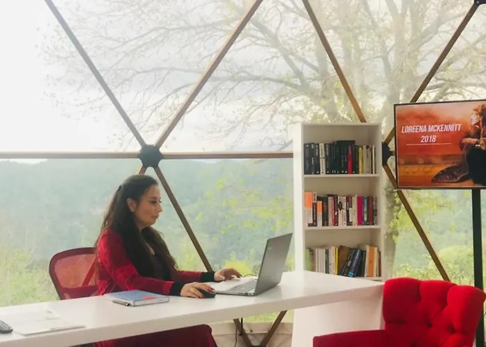 Phalesia Glamping מלון *