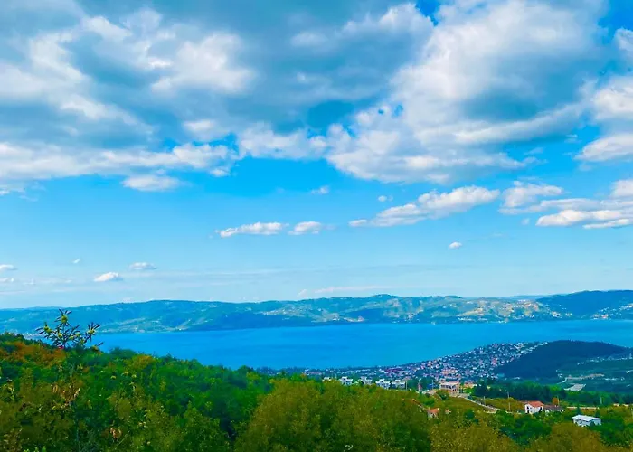 מלון Phalesia Glamping *