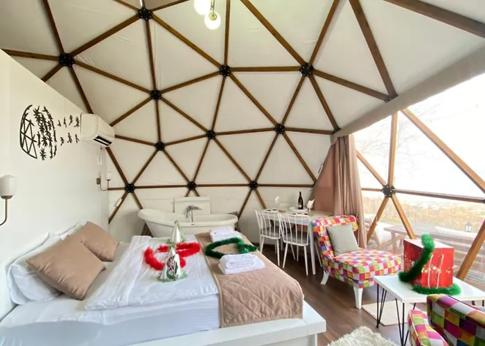 Phalesia Glamping מלון *